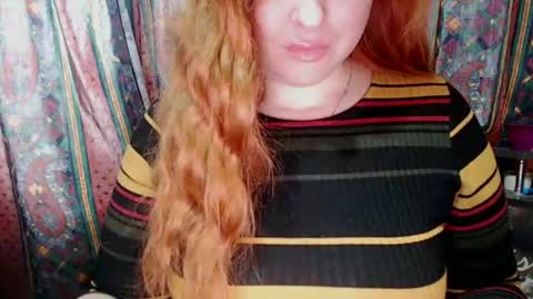 Snapshot of zara_red chatting on January 21, 10:30 am Kate. if im not here im here foxy red333 online show from January 21, 10:30 am