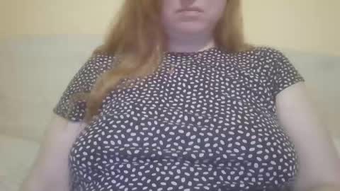 Snapshot of zara_red chatting on February 1, 5:39 am Kate. if im not here im here foxy red333 online show from February 1, 5:39 am