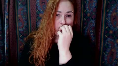 Snapshot of zara_red chatting on December 16, 2:15 am Kate. if im not here im here foxy red333 online show from December 16, 2:15 am