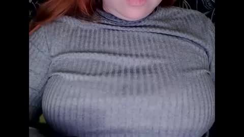 Snapshot of zara_red chatting on December 22, 8:58 pm Kate. if im not here im here foxy red333 online show from December 22, 8:58 pm