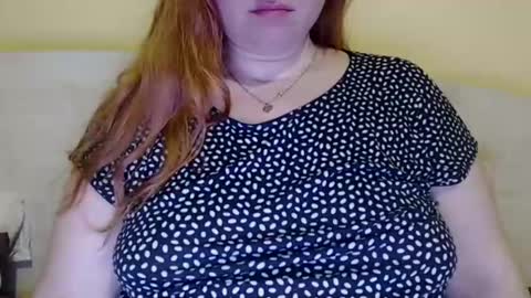 Snapshot of zara_red chatting on February 1, 3:50 pm Kate. if im not here im here foxy red333 online show from February 1, 3:50 pm