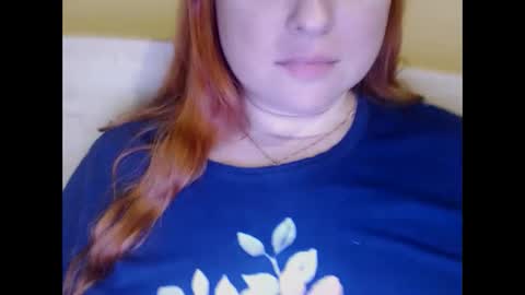 Snapshot of zara_red chatting on January 15, 7:26 am Kate. if im not here im here foxy red333 online show from January 15, 7:26 am