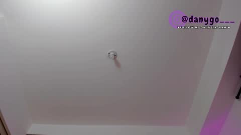 Snapshot of zarianaevanz chatting on February 22, 11:10 pm Zariana online show from February 22, 11:10 pm