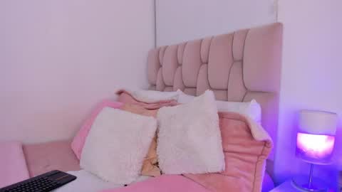 Zariana online show from April 14, 12:33 am