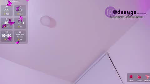 Snapshot of zarianaevanz chatting on October 6, 11:42 pm Zariana online show from October 6, 11:42 pm