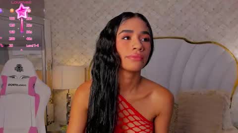 zaryjonnes online show from December 3, 8:44 pm