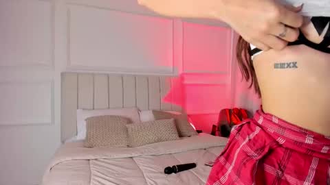 Snapshot of zashabaker chatting on October 31, 1:37 pm Zasha B online show from October 31, 1:37 pm