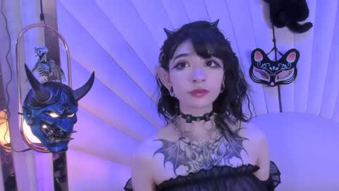    online show from December 9, 6:35 pm