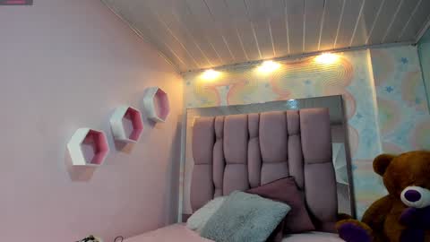 ZEPHYRA ANGELS online show from January 17, 1:03 pm