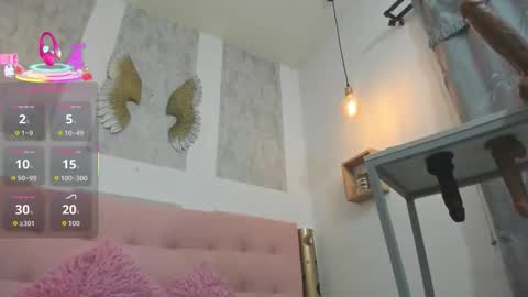 ZHAMIRA  ANDRES online show from September 24, 10:42 pm