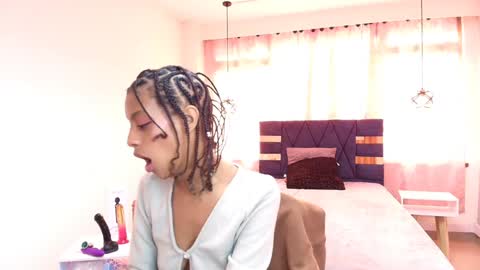 Zia Green online show from February 4, 12:11 pm