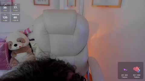 Zobe Love online show from December 15, 5:18 pm