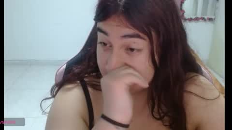 zoe45318938 online show from June 13, 2:25 pm