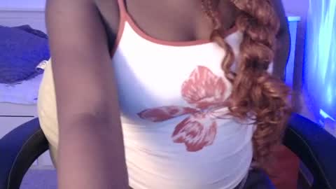 zoe861784 online show from July 24, 11:19 am