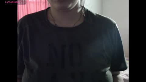 Snapshot of zoe_bronw chatting on December 9, 11:26 am Zoe Bronw online show from December 9, 11:26 am