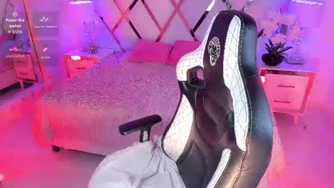 Zoe online show from July 28, 7:39 pm