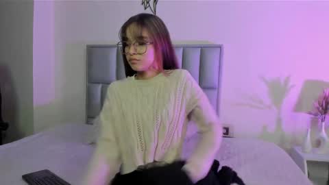 zoe_dear online show from March 10, 1:31 am