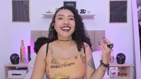 Snapshot of zoe_gruber chatting on October 17, 7:39 pm Zoe Gruber online show from October 17, 7:39 pm