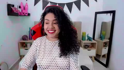 Snapshot of zoe_gruber chatting on December 15, 8:47 pm Zoe Gruber online show from December 15, 8:47 pm