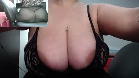 zoe hotxxx online show from October 1, 12:59 am