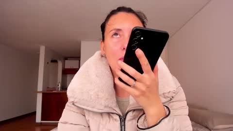 ZOE online show from December 15, 10:15 pm