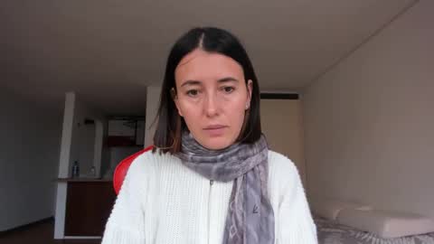 Snapshot of zoe_jeane_beker chatting on December 21, 10:19 pm ZOE online show from December 21, 10:19 pm