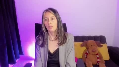 ZOE online show from February 3, 9:51 pm