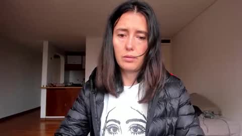Snapshot of zoe_jeane_beker chatting on October 17, 8:34 pm ZOE online show from October 17, 8:34 pm