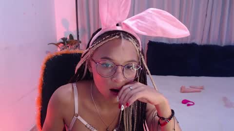 ZOE online show from December 17, 12:01 am