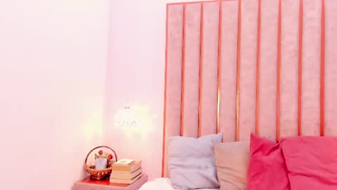 Zoe Monrow online show from July 18, 12:29 pm