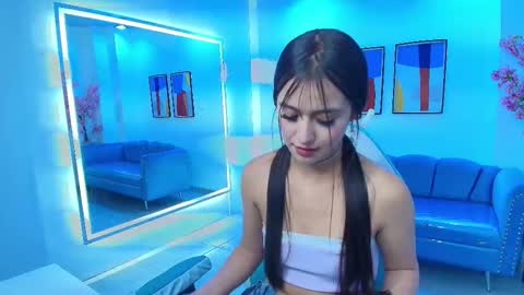 Zoe online show from March 6, 11:49 am