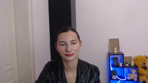 zoe_sweet55 online show from November 7, 8:20 am