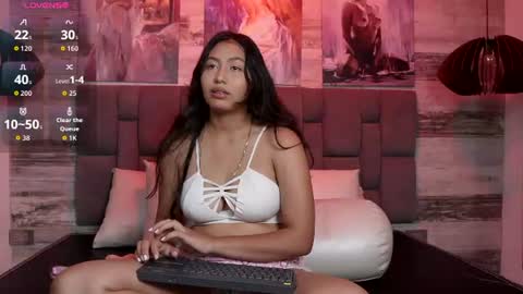 zoe_vale online show from July 29, 12:27 pm