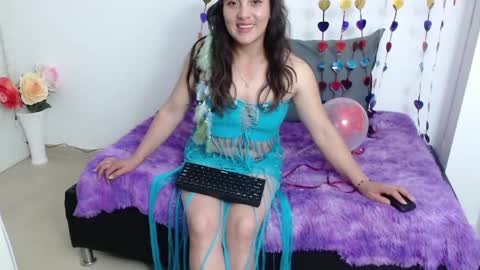 Snapshot of zoe_velvet chatting on February 18, 2:38 am Carolina online show from February 18, 2:38 am