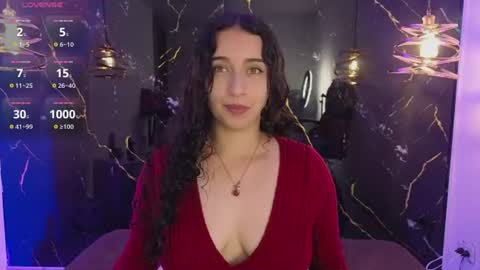 zoee online show from July 29, 11:21 am