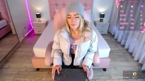 zoe online show from February 13, 11:50 am