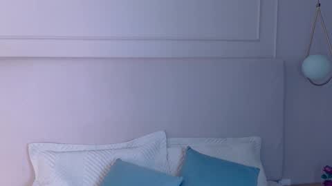 Zoe online show from November 5, 11:15 am