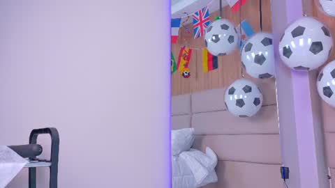 Zoe online show from July 9, 11:12 am