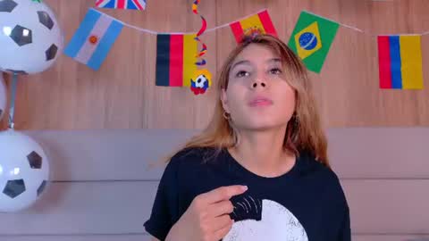 Zoe online show from July 8, 11:12 am