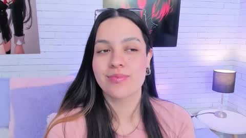 ZOE  online show from October 25, 5:20 pm