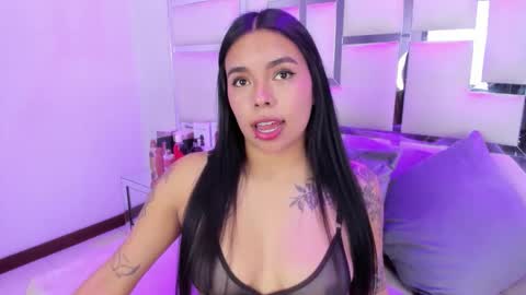 ZoeSwam online show from May 7, 2:32 pm