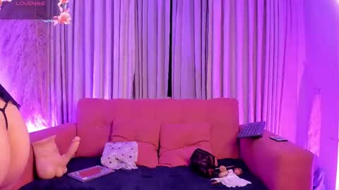 Zoe online show from December 15, 5:12 am