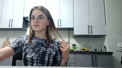 Snapshot of zoriana20 chatting on October 18, 7:48 pm zoriana20 online show from October 18, 7:48 pm