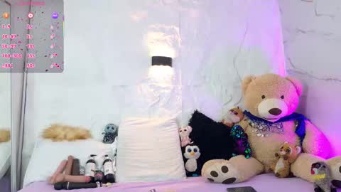 Snapshot of zorravioleta chatting on September 15, 12:57 pm Violeta online show from September 15, 12:57 pm