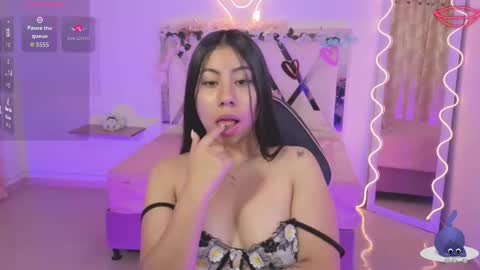 Snapshot of zury_tay chatting on October 6, 12:00 pm ZURY online show from October 6, 12:00 pm