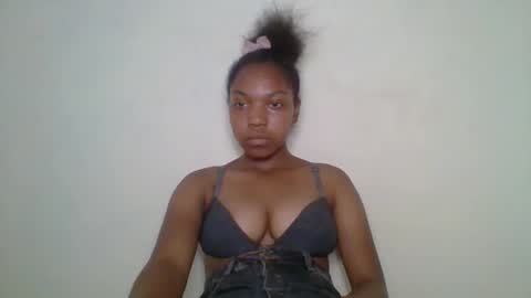zyraelle_01 online show from May 1, 9:07 pm