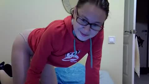 Zyuhre online show from October 4, 4:55 pm