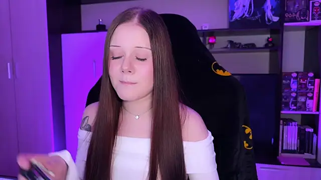 jasminevine online show from March 28, 8:47 am