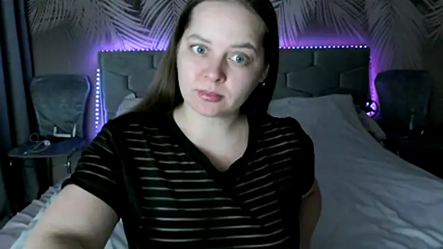 uliastar online show from December 14, 8:09 am