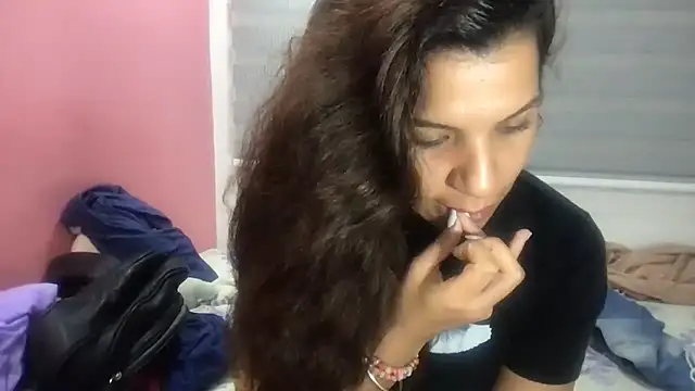 gatubelahot online show from October 3, 5:34 am